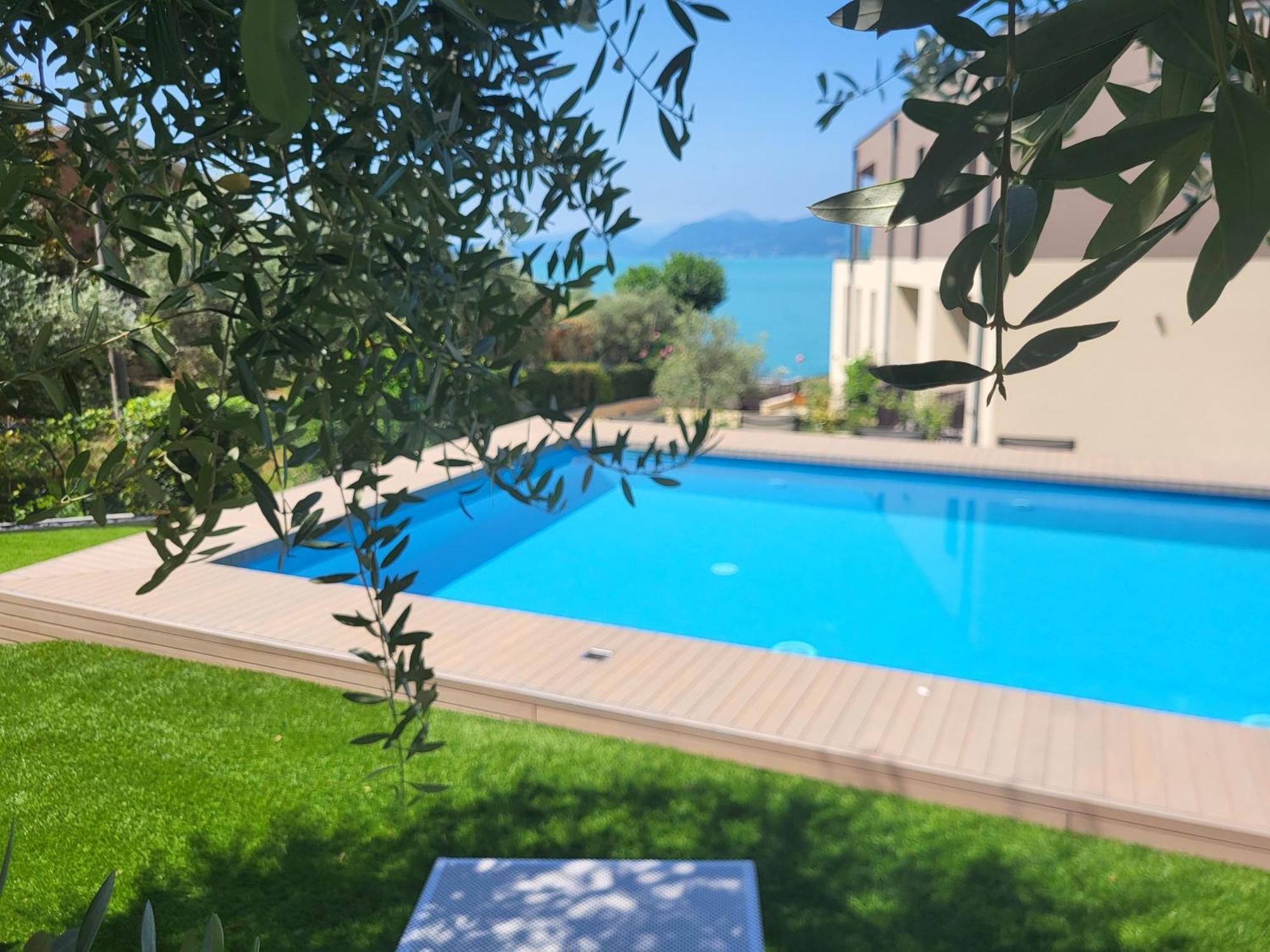 Attilio High Living Suites - Adults Only Torri Del Benaco Exterior foto